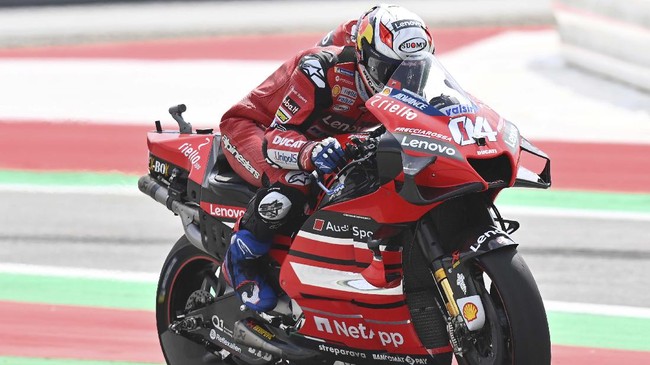 Andrea Dovizioso menganggap faktor aspal akan berperan besar dalam menentukan hasil di MotoGP Catalunya.