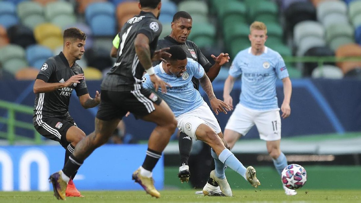 FOTO: Lyon Kubur Mimpi Man City Juara Liga Champions