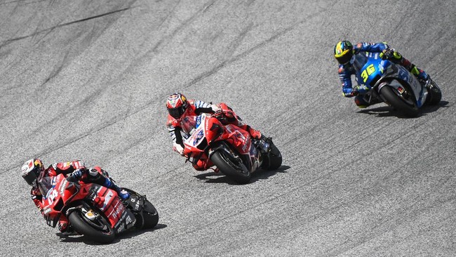 Fabio Quartararo menganggap Andrea Dovizioso lebih berbahaya dibandingkan Maverick Vinales dalam perburuan juara dunia MotoGP 2020.