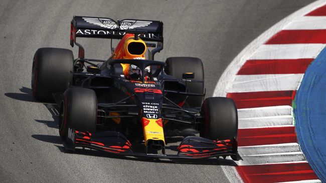 Hasil F1 GP Abu Dhabi: Verstappen Juara Seri Terakhir Pembalap Red Bull, Max Verstappen keluar sebagai juara di Formula 1 (F1) GP Abu Dhabi di Sirkuit Yas Marina, Minggu (13/12) malam WIB.