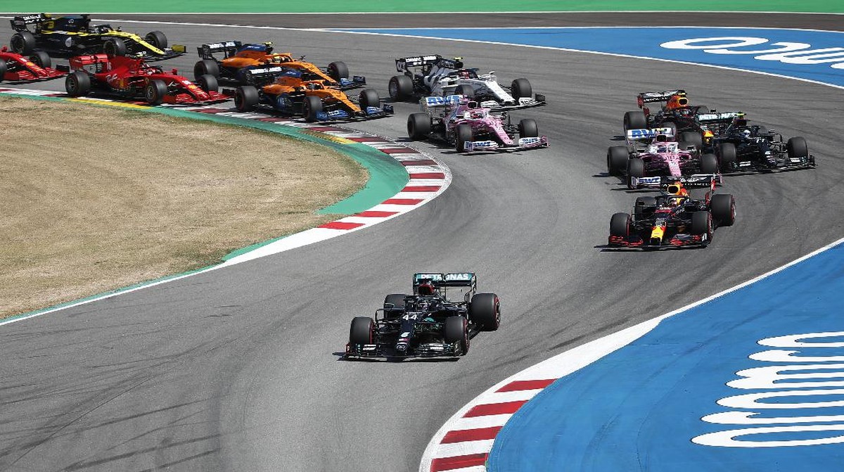 FOTO: Menang GP Spanyol, Hamilton Dekati Rekor Schumacher
