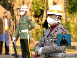Kombes Christ Pusung Jadi Komandan Upacara Penurunan Bendera di Istana