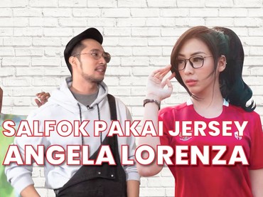 img-title Angela Lorenza Pakai Jersey Timnas, Netizen: Susahnya Menahan Diri