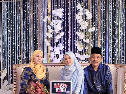Hijaber Tunangan dengan Bule Prancis via Online, Besoknya Kena Musibah Tak Terduga