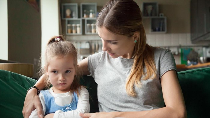 Five years old boy not cooperating with his psychotherapist.