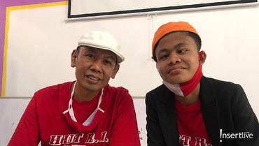 img-title Lama Menghilang, Sony Wakwaw Ternyata Sibuk Jualan Lontong