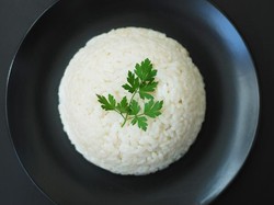 Apa Benar Sarapan Nasi Bikin Gemuk? Cek 5 Fakta Soal Nasi Ini