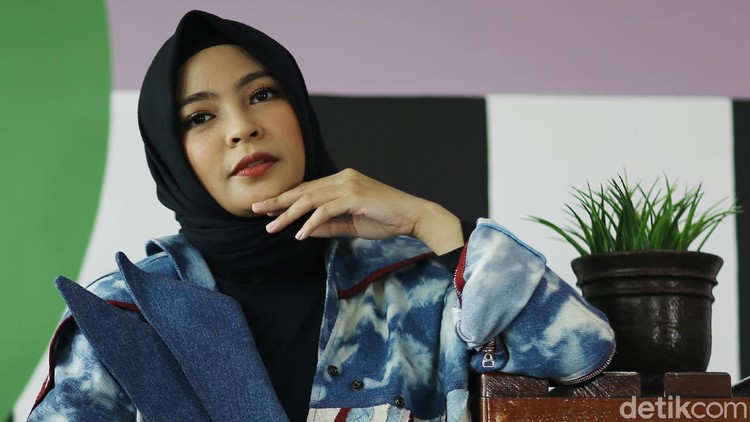 Tantri dan Chua Kotak