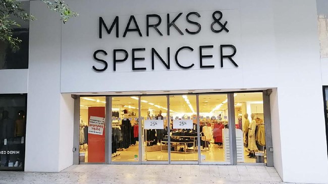 Perusahaan ritel Marks & Spencer rugi 87,6 juta poundsterling Inggris atau Rp1,67 triliun (kurs Rp18.700 per poundsterling) sampai 26 September 2020.