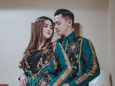 img-title Daster Vanessa Angel Putus hingga Heboh Pernikahan Nella Kharisma