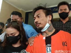 Diperiksa soal Kasus IDI Kacung WHO, Jerinx SID Pakai Masker di Dagu