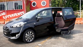Toyota Sienta Welcab Dijual Rp362 Juta