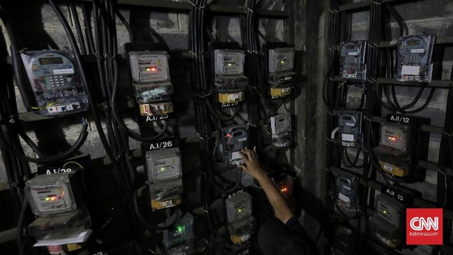 PLN memberikan denda Rp80 juta kepada dokter di Surabaya karena masalah meteran listrik rumah. Berikut penjelasannya.
