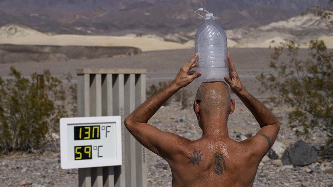 Kepala Pusat Meteorologi Publik BMKG, Fachri Radjab, menjelaskan fenomena suhu panas ekstrem yang mencapai 54,4 derajat Celcius di Death Valley, AS.