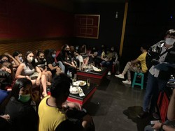Polri: Rapid Test 64 LC-Muncikari Venesia BSD Karaoke Nonreaktif COVID-19