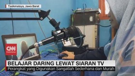 VIDEO: Siswa Belajar Online Lewat Siaran TV