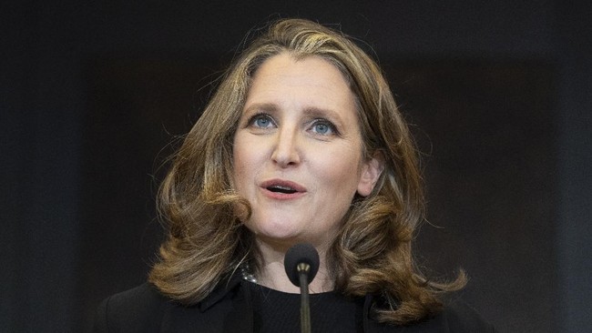 Perdana Menteri Kanada Justin Trudeau menunjuk Chrystia Freeland sebagai menteri keuangan menggantikan Bill Morneau.