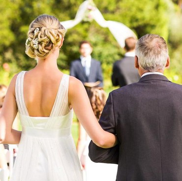 Pergoki Suami Nikah Lagi, Istri Ngamuk hingga Labrak Pelakor