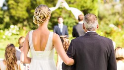 Cie... 3 Zodiak Ini Diprediksi Bakal Menikah pada 2021