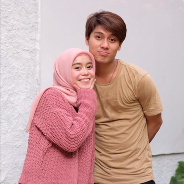 Hendak Cium Lesti Kejora, Rizky Billar Diingatkan Cepat Nikah