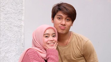 Pacar Anak Iis Dahlia untuk Lesti & Rizky: Panjat Sosial Semua!