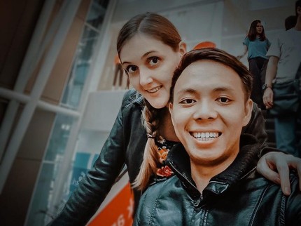 Nikahi Bule Belgia, 5 Perbedaan Budaya Ini Bikin 'Sopir Angkot' Bandung Syok