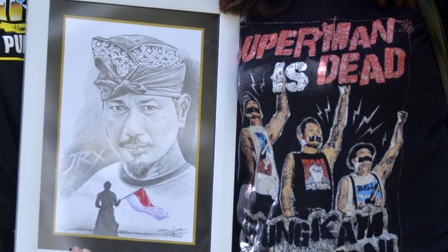 Kasus Jerinx berawal dari unggahan Instagram berbalas pelaporan polisi oleh IDI. Usai melewati proses penahanan dan persidangan, Jerink divonis 14 bulan penjara