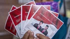 Pemerintah Luncurkan Prangko Jokowi-Ma'ruf