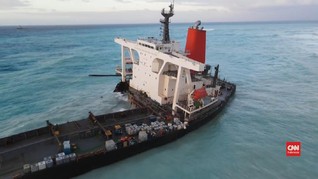 VIDEO: Melihat Kapal Jepang Terbelah Dua di Mauritius