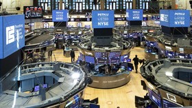 Wall Street Batal Tendang 3 Perusahaan China dari Bursa Saham
