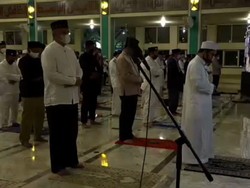 Anies Ikut Salat Subuh Berjamaah Sambut Tahun Baru Islam