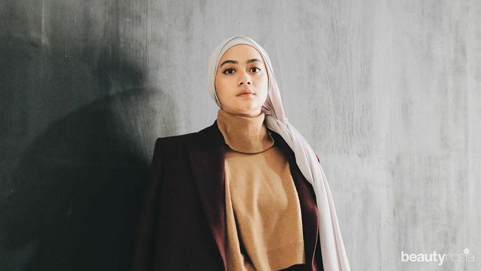 Baru Berhijab? Contek Gaya Minimalis ala Ayudia Bing Slamet Yuk!