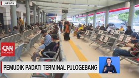 VIDEO: Pemudik Padati Terminal Pulogebang & Stasiun Senen