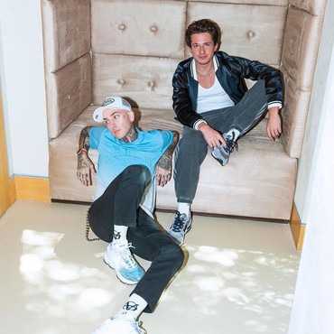 Lirik Lagu Hard On Yourself - Charlie Puth feat blackbear