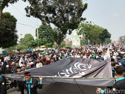Warga Tumpah Ruah, Peringatan 1 Muharam di Medan Diwarnai Parade Berkuda