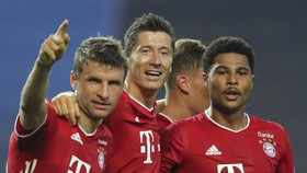 Bayern Munchen Menang 8-0 Atas Schalke