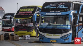 FOTO: Libur Panjang, Pemudik Tak Padati Terminal Pulo Gebang