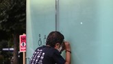 FOTO: Terobosan Baru Toilet Transparan di Shibuya Tokyo Salah satu taman di Shibuya menampilkan toilet transparan dengan teknologi tinggi di tengah taman.