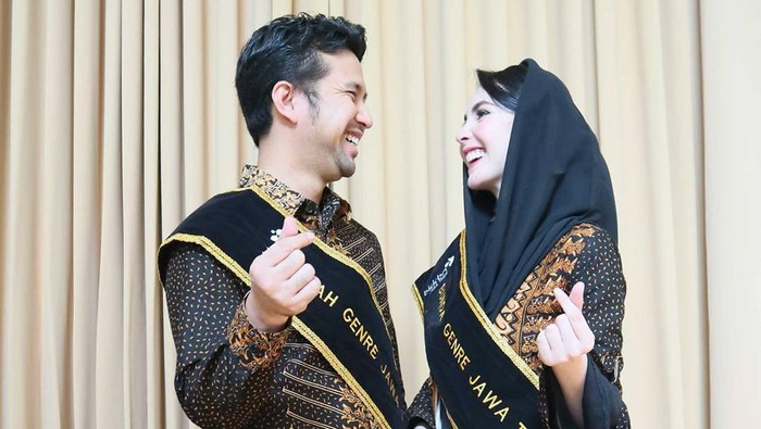 Arumi Bachsin dan Emil Dardak