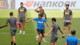 FOTO: Menuju Duel Sevilla vs Inter di Final Liga Europa Sevilla dan Inter Milan telah melakukan persiapan terakhir jelang final Liga Europa 2020 di Stadion Rhein Energie, Jerman, Sabtu (22/3).