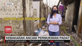VIDEO: Kebakaran Ancam Permukiman Padat