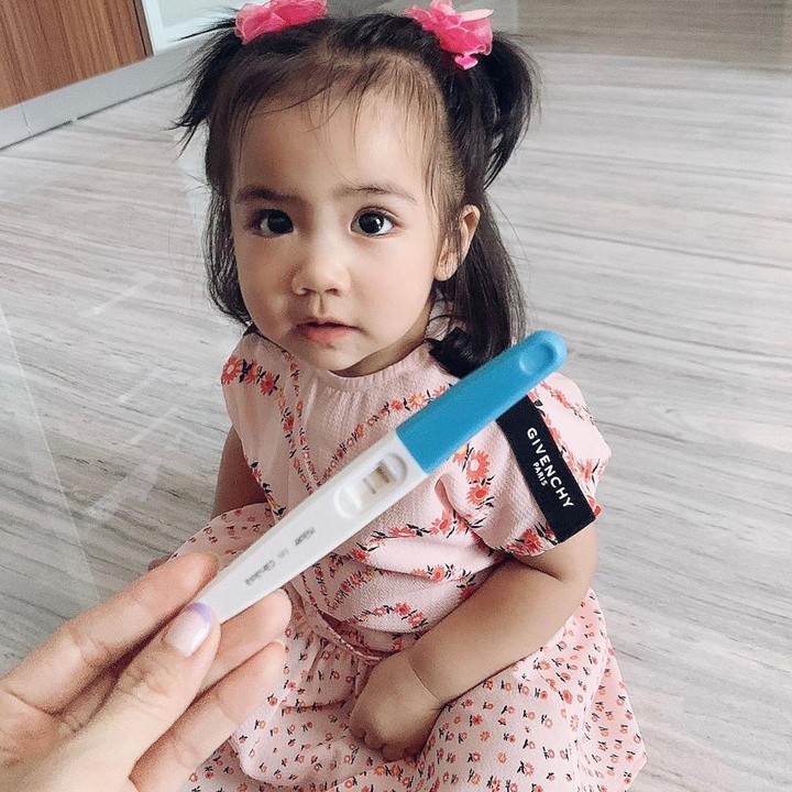 <p>Kabar bahagia atas kehamilan kedua Momo Geisha pertama kali diumumkan melalui Instagram, Bunda. Dalam unggahannya, ia mengucapkan rasa syukur dan berdoa agar selalu diberikan pertolongan dan dimudahkan selama mengandung hingga melahirkan. (Foto: Instagram @therealmomogeisha)</p>
