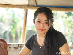 Sejak Viral, Angkringan Mbak Dewi Kini Tak Pernah Sepi Pembeli