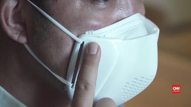 Sejumlah menteri dinilai layak untuk ditegur hingga diberi sanksi karena diduga melanggar Inpres terkait protokol kesehatan dengan tak memakai masker.