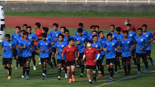 Sekretarus Jenderal PSSI Yunus Nusi mengaku mengeluarkan biaya sekitar Rp7 miliar untuk ke Kroasia dan Uzbekistan.