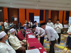 Bacabup dan Bacawabup Gresik Hadiri Pembaiatan dan Pembekalan PKB Jatim