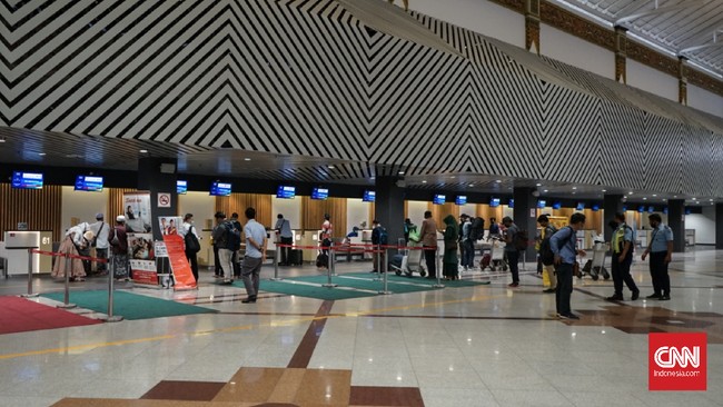 Pergerakan jumlah penumpang di Bandar Udara Internasional Juanda, Surabaya meningkat pada awal Ramadan 1444 H/2023 dan Hari Raya Nyepi Tahun Baru Saka 1945.