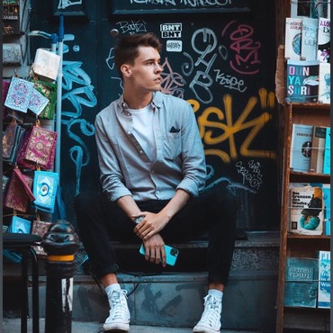 6 Foto Jay Palfrey, YouTuber Muda yang Putuskan Peluk Islam
