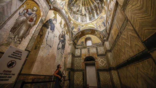 Kisah Kontroversi Hagia Sophia di Era Ataturk dan Erdogan Hagia Sophia diubah menjadi museum pada era Mustafa Kemal Ataturk, diubah lagi jadi masjid pada era Presiden Recep Tayyip Erdogan.