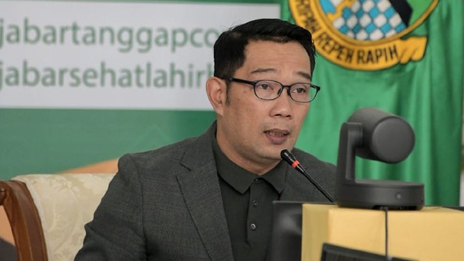 Menurut Ridwan Kamil, revitalisasi dan digitalisasi SMK penting untuk mendapatkan SDM yang unggul, berkualitas, dan berdaya saing.